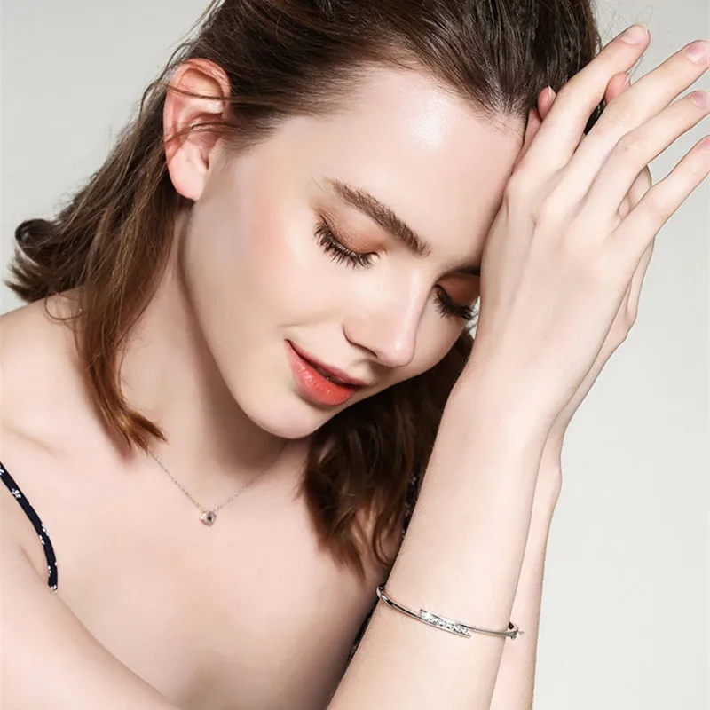 

Real 925 Sterling Silver Simple Classic Female Bangle Shiny Zircon Crystal Wedding Bracelet Bangle for Women Fashion Jewelry