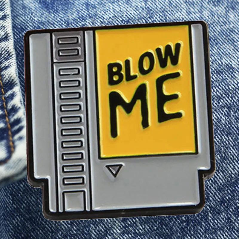 Винтажная брошь в виде картриджа с чернилами в стиле 1920-х годов