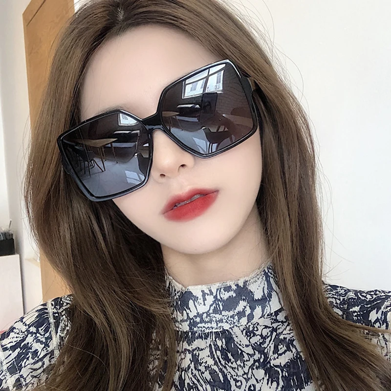 

Retro Oversized Square Sunglasses Popular Ladies Luxury Brand Big Frame Ladies Sunglasses Black Fashion Gradient Female Glasses