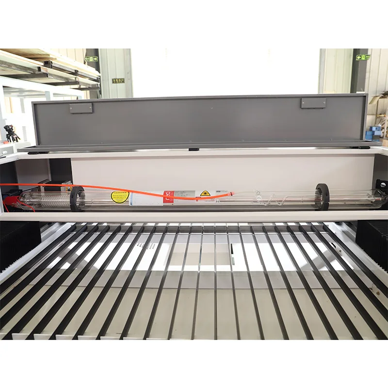 Cnc СО2 лазерная резка машины смешанные металлические трубы из углеродистой стали