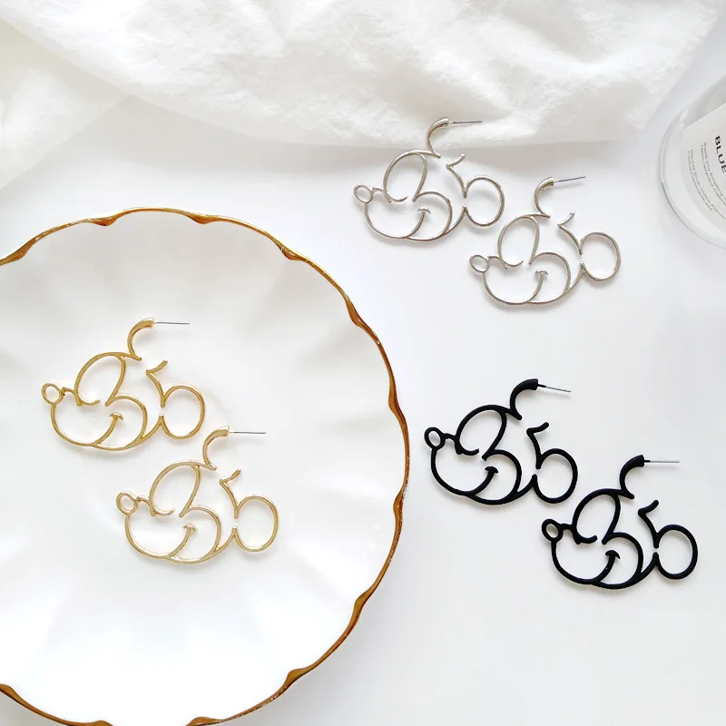 

Disney Earrings Trendy 2021 Mickey Minnie Stud for Women Cartoon Personality Gold Tone Earrings Jewelry Cute Girl Christmas Gift