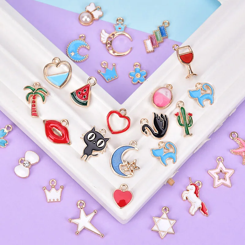 

30Pcs/Set Animals Fruit Moon Star Mixed Enamel Beads Pendants Charms Craft DIY Jewelry Findings Making