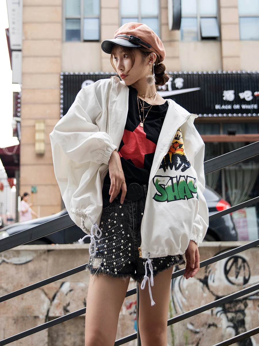 Женская куртка с камуфляжным принтом Vefadisa черная и белая Свободная капюшоном