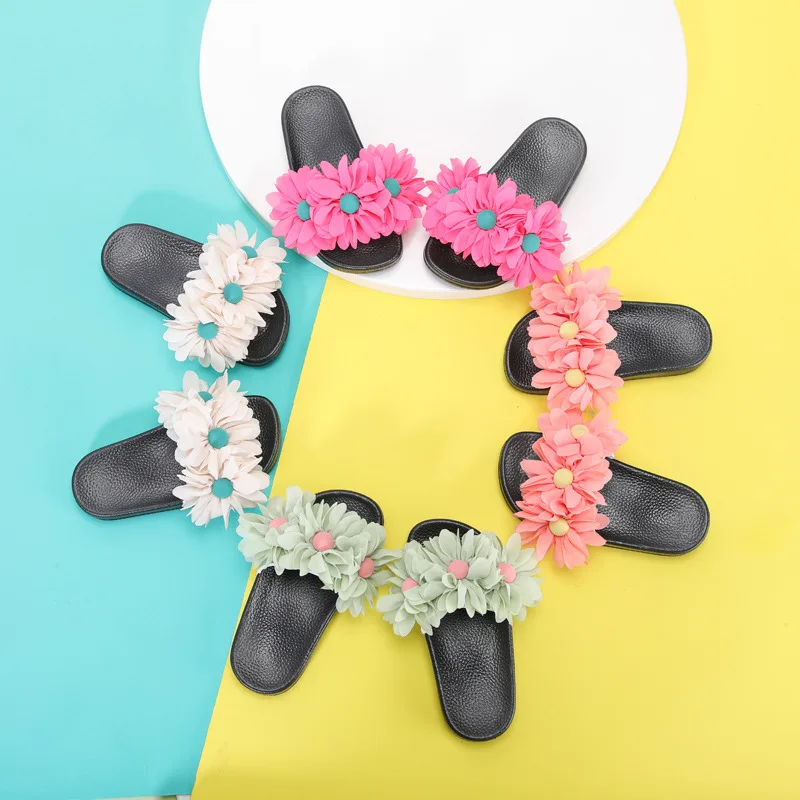 

Шлепанцы для девочек, красивые Нескользящие тапочки с цветочным принтом, модная удобная Уличная обувь с мягкой подошвой, симпатичные детск...