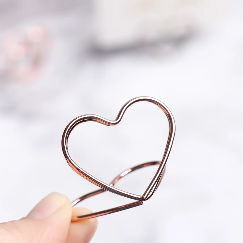 1 PC Metal Heart Shape Photo Clips Cool Desktop Decoration Romantic Wedding Place Card Holder Table Number Stand Party Supplies |