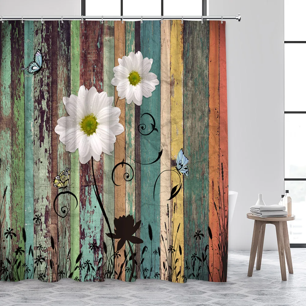 Деревянная доска в деревенском стиле занавески для душа с маргаритками бабочки