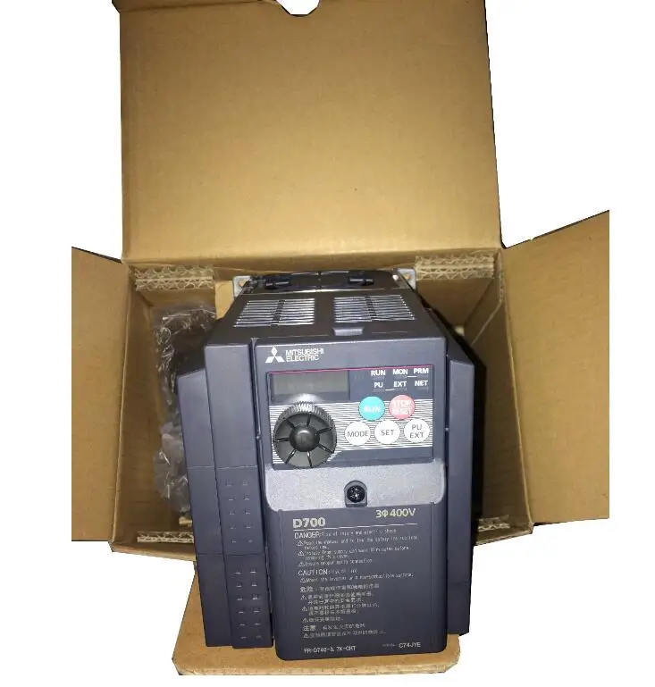 

FR-D740-2.2K-CHT Universal three-phase inverter 380-415VAC | 2.2KW | 5A | IP20