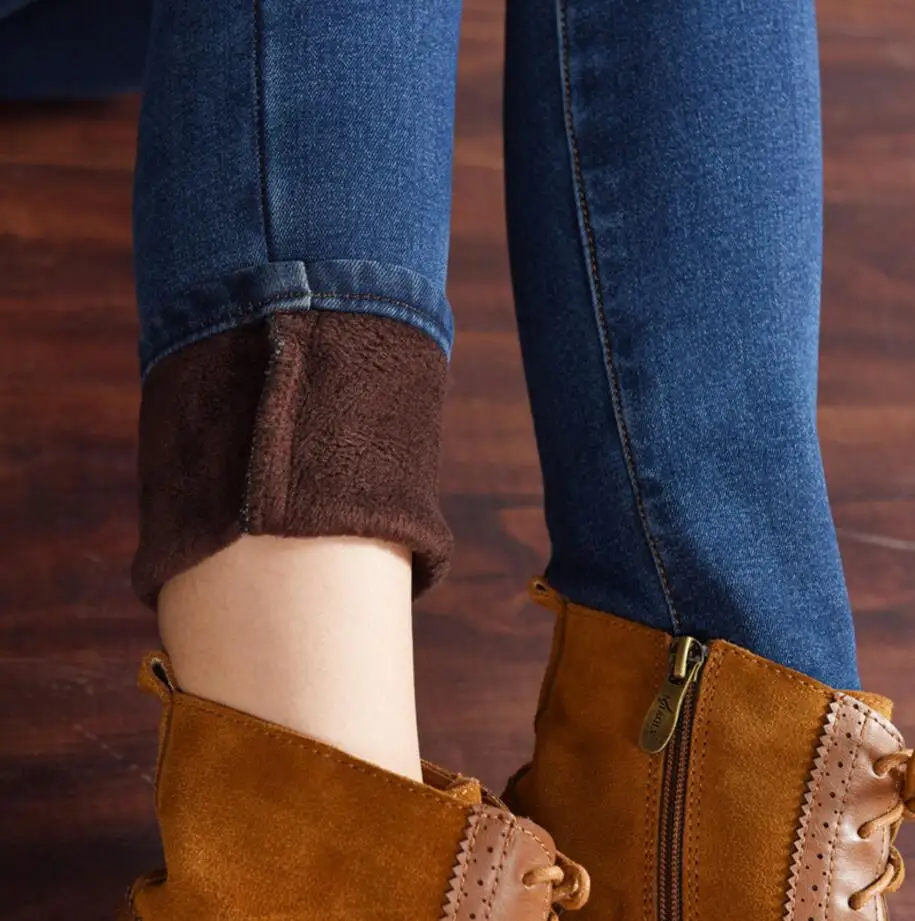 Женские эластичные джинсы утепленные вельветовые с высокой талией узкие на