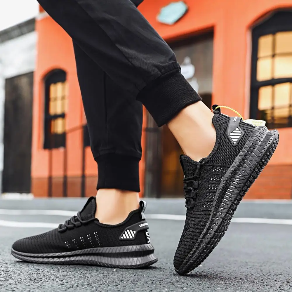 

New Men Vulcanize Shoes Sneakers Lightweight Casual Shoes Men Black Footware Breathable Lace Up Walking Shoes Tenis Masculino