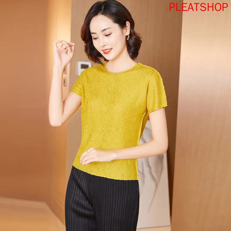 

Women's Autumn New MIYAKE Pleated Fashion Loose and Plus-sized Slim-Fit Ruffle Round Neck Shirt Pleats Tshirt