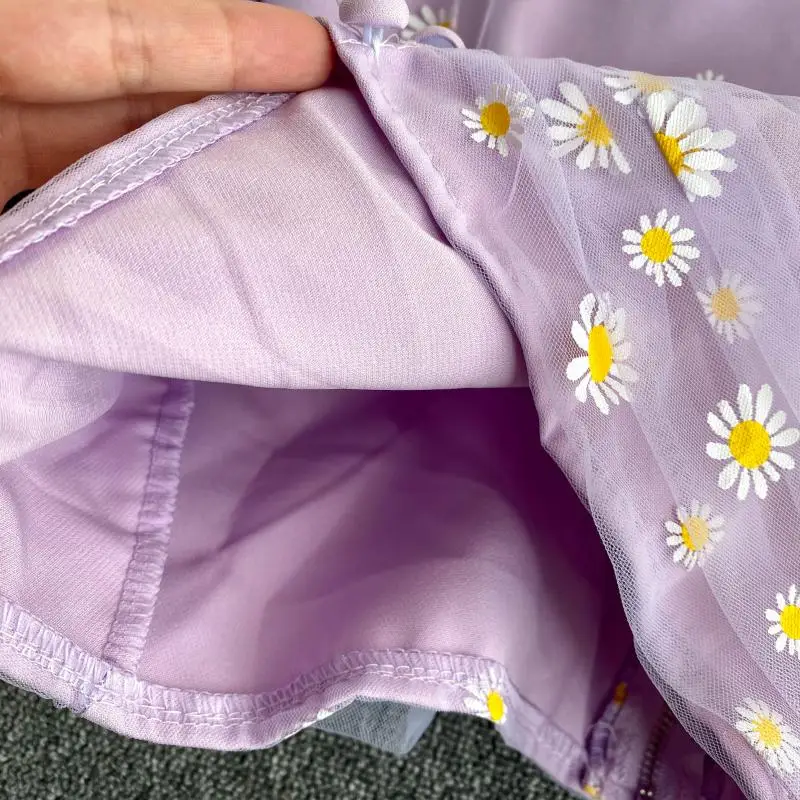 Женская блузка с цветочной вышивкой фиолетовая сетчатая пышными рукавами на