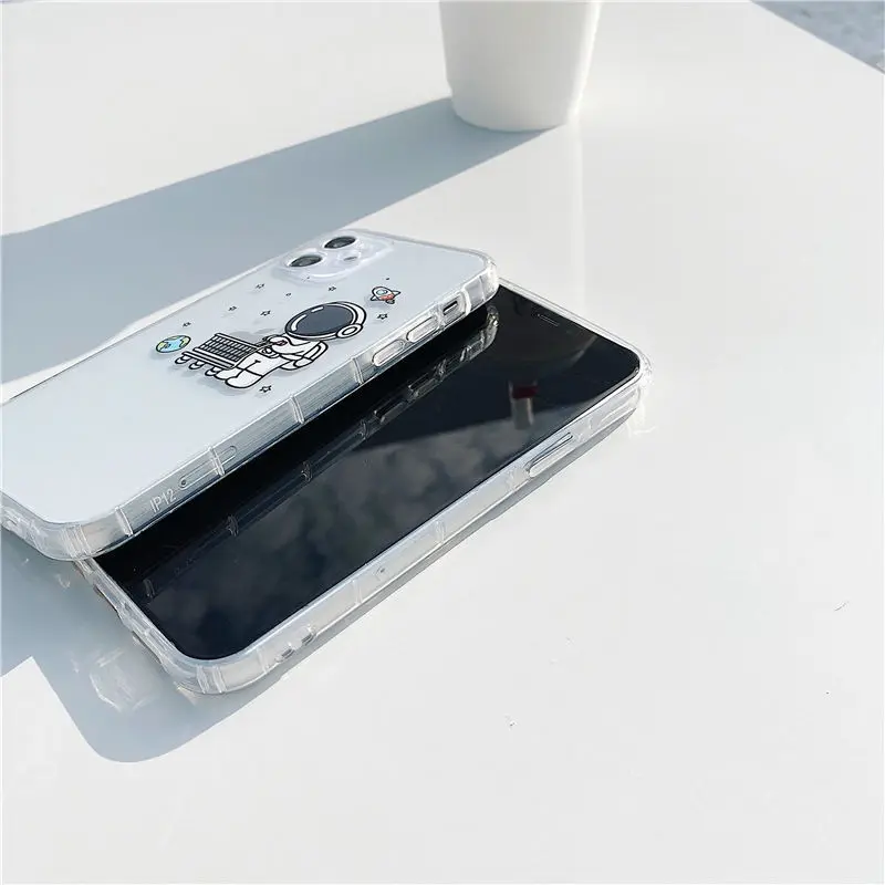 

Cute Cartoon Astronaut Planet Phone Case For iPhone 12 11 Pro Max X XS XR 7 8 Plus SE 2020 Transparent Soft Shockproof Cover