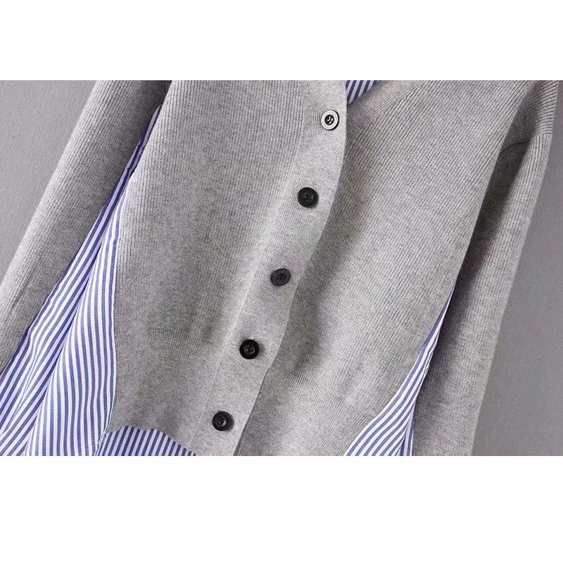 

2019 Autumn New Fake Two-piece Stitching Striped Knit Women's Shirt Wild Lazy Loose V-neck Long-sleeved Female Tops