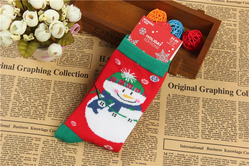 1 pair Casual Women Christmas socks Funny Cartoon Snowman Santa Claus elk flake socks Cotton Christmas Gift for women