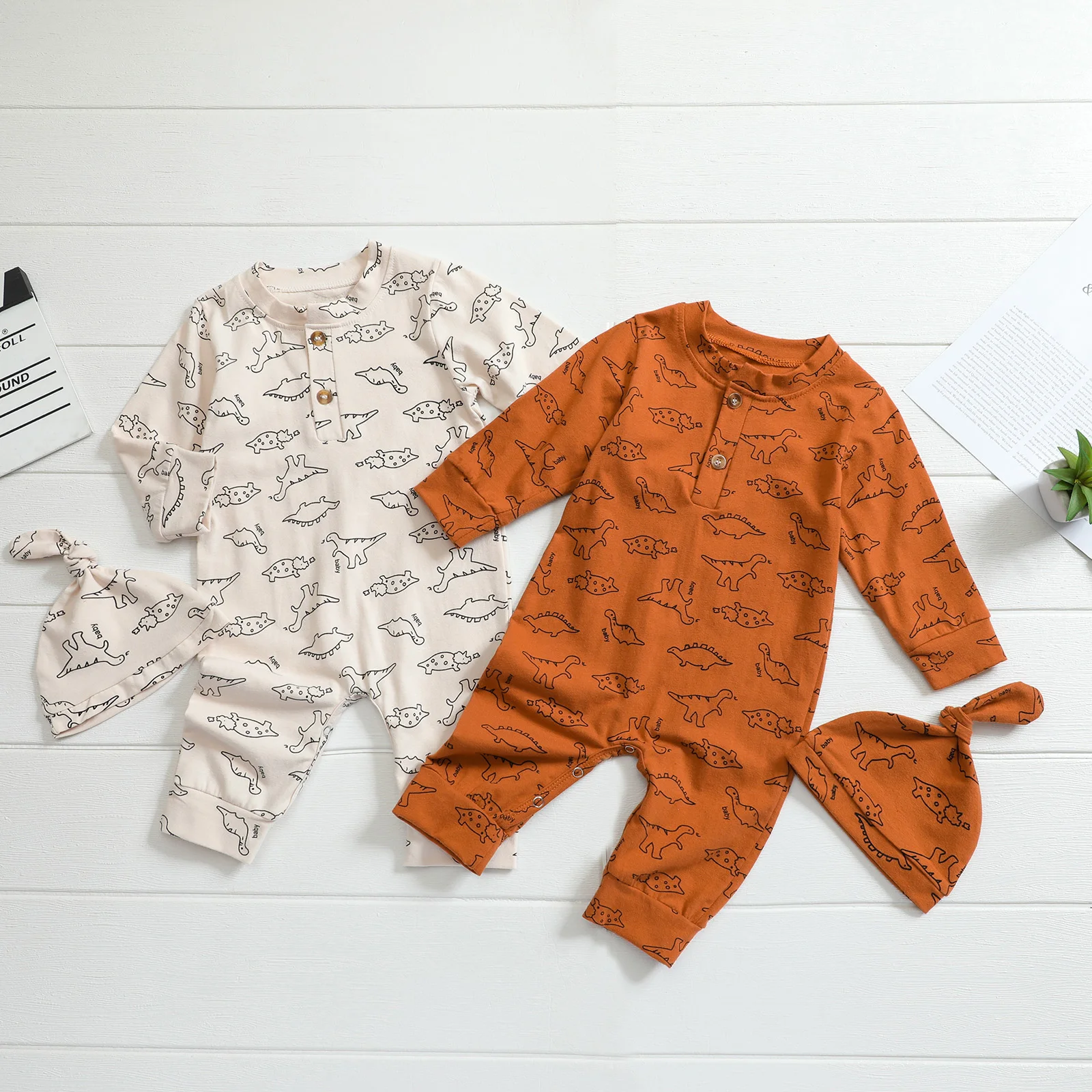 

Baby\u2019s Casual Jumpsuit with Beanie Hat Cartoon Dinosaur Printing Long Sleeve Long Pants Romper For All Seasons