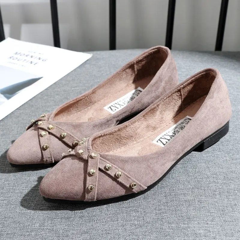 Женская Повседневная обувь в Корейском стиле Новинка 2019 года острые заклепки
