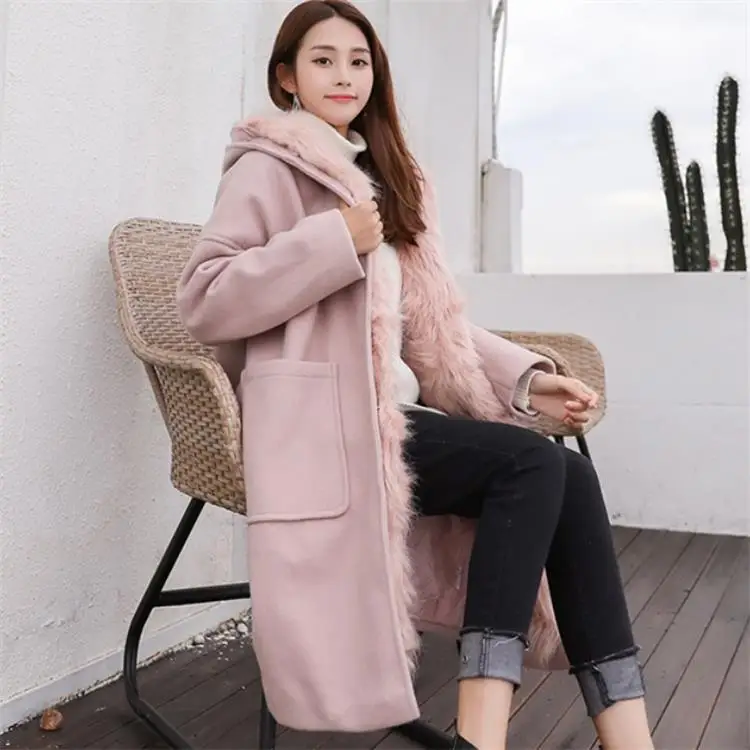 Розовое разборное шерстяное пальто с большим меховым воротником женское