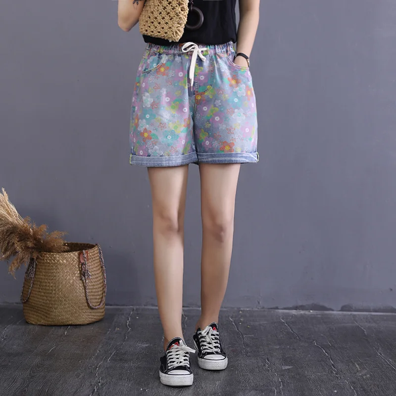 Женские джинсовые шорты с цветочным принтом повседневные свободные эластичные
