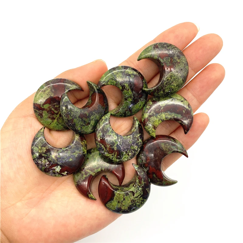 Красивый драгоценный камень в форме дракона и крови 1/2 шт. лечебный кристалл Луны