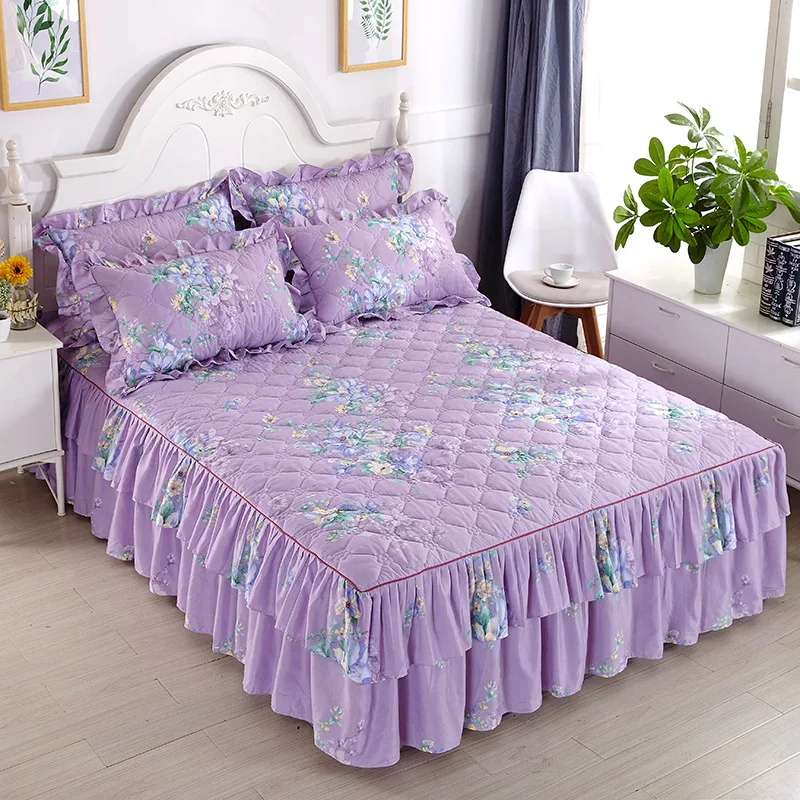 Плотное стеганое покрывало с оборками и цветочным рисунком свадебное кружевное