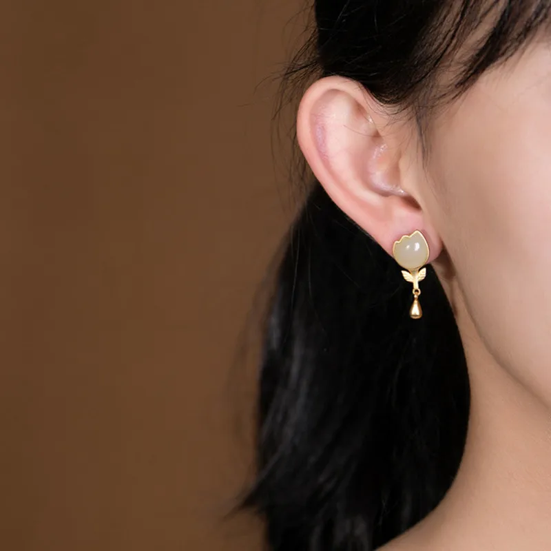 Серьги Uglyless MINI-тюльпаны для женщин серьги с натуральными нефритовыми цветами