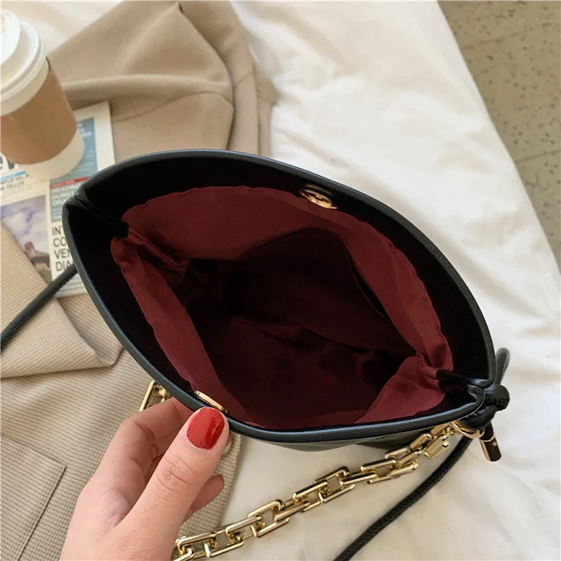 

Casuale Baguette Bags for Women Chain Ladies Side Sling Shoulder Bag Pu Leather Female Purses and Handbags Crossbody White Black