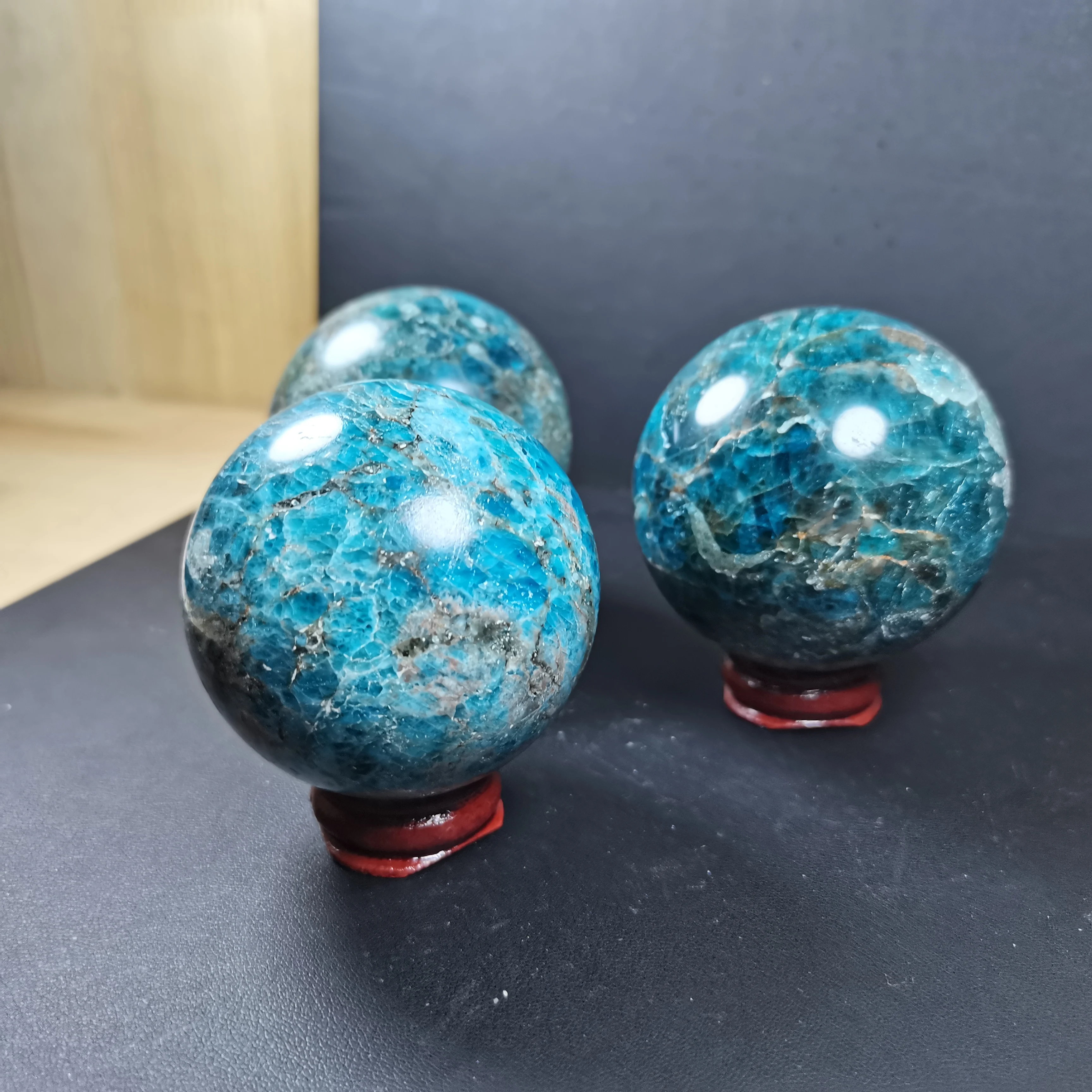 40-60 мм натуральный Голубой Апатит сферические лечебные камни Хрустальный