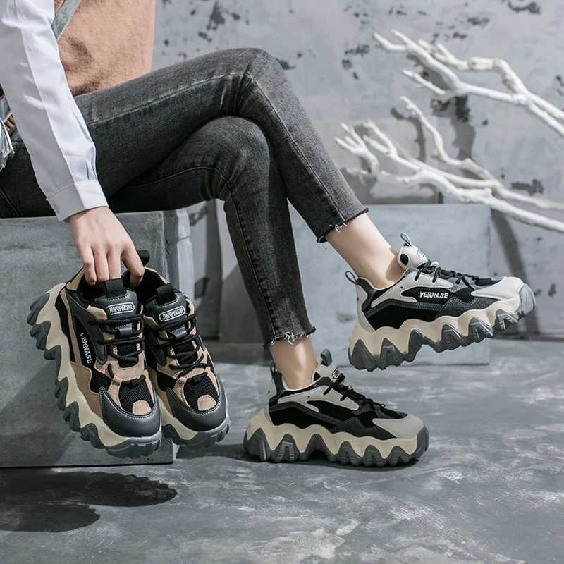 Женские кроссовки на платформе 7 см стильные высоком каблуке для прогулок и бега