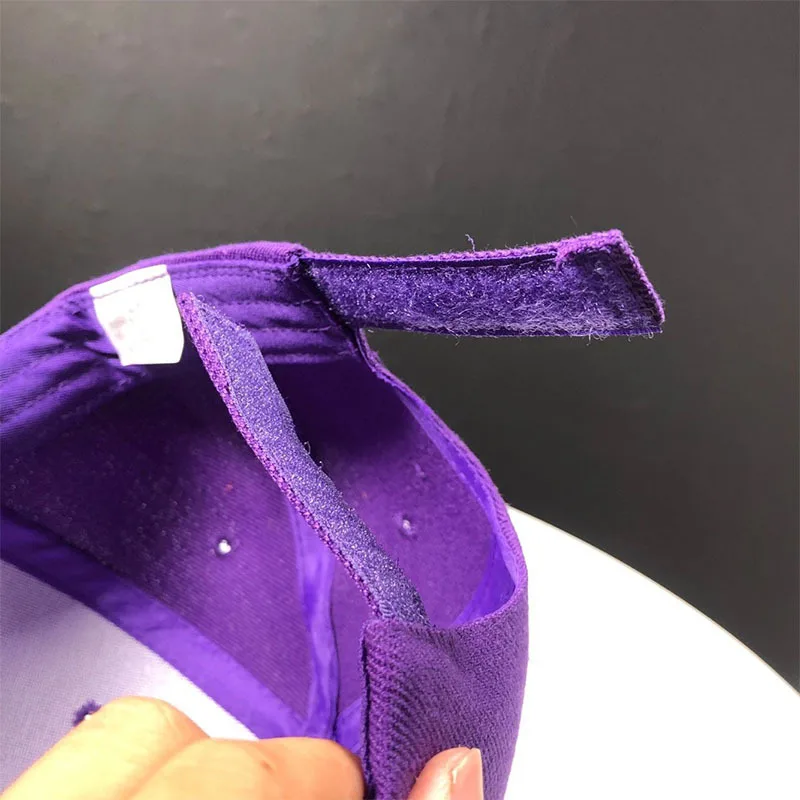 Бейсболки женские однотонные разные цвета повседневные с регулировкой для