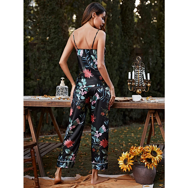 

2021 New High Quality Women's Pajamas 7 Piece Set Flower Print Black Sleepwear Silk Like Leisure Home Clothes Sling Top Shorts