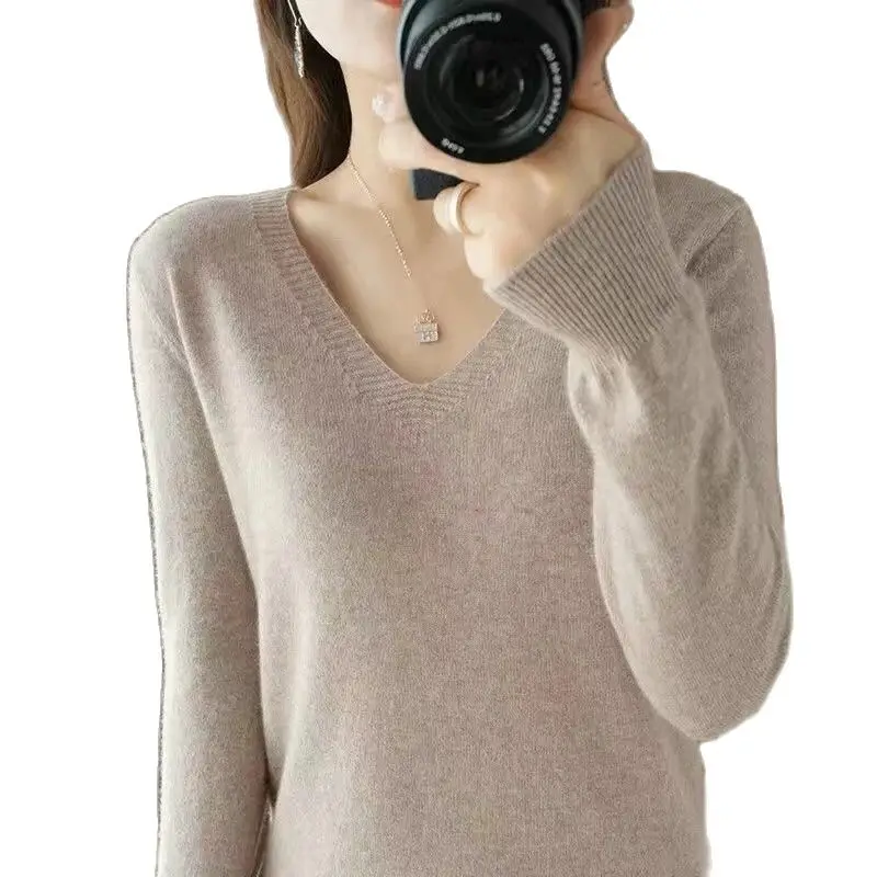 

Новинка, женские осенне-зимние свитера, однотонные, 12 цветов, вязаные, теплые, оверсайз, модные, яркие, блестящие Топы LX0070