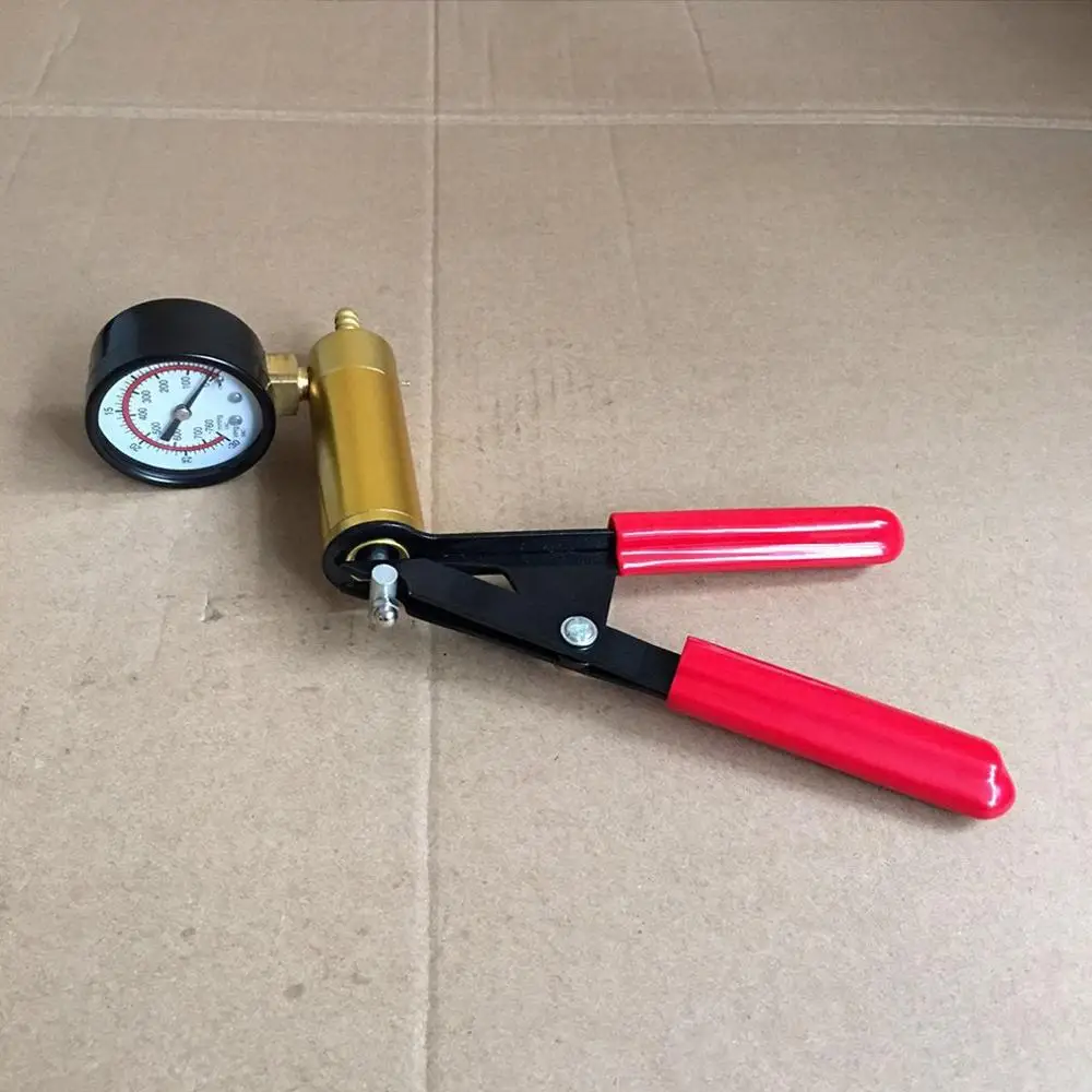 Vacuum Pump Automobile Manual Pumping Dual-use Negative Pressure Suction Brake Oil Replacement Detector Repair Tool | Автомобили и