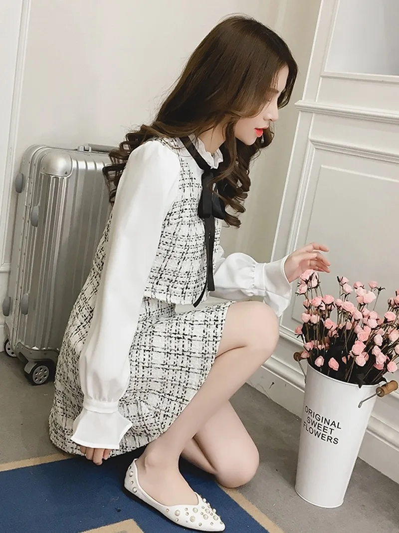 

2020 Autumn and Winter New Korean Version of Thin Temperament Long-sleeved Stitching Fake Two-piece Woolen Women Dress