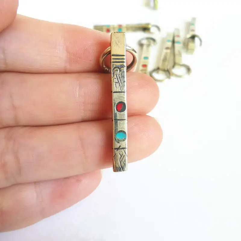 TBP125 Тибетский амулет кулон для мужчин длинный бар металлический бабао|metal pendant|5