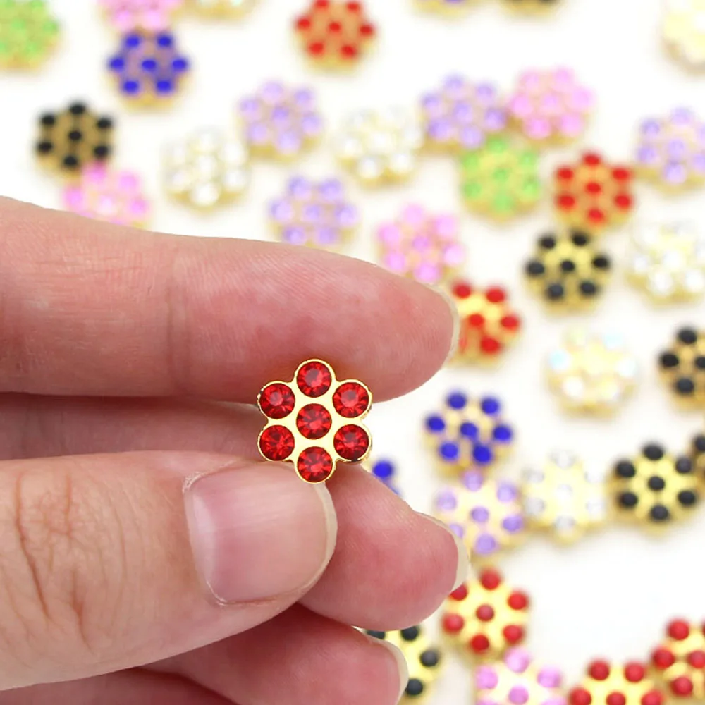 50 шт. стразы с цветами Пластиковая Золотая основа плоским основанием для