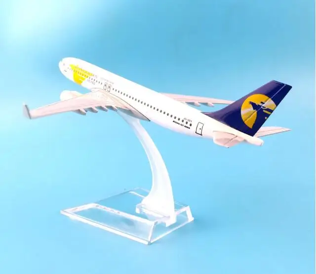 Модель самолета Boeing 767 Airways B767 из металлического сплава 16 см|Вертолеты самолеты