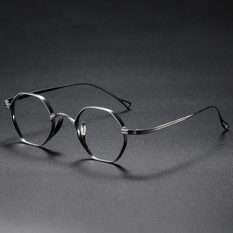 

Новая оправа для очков SH152 из чистого титана может быть снабжена очками с высокой близорукостью в стиле ретро с защитой от широкого синего с...
