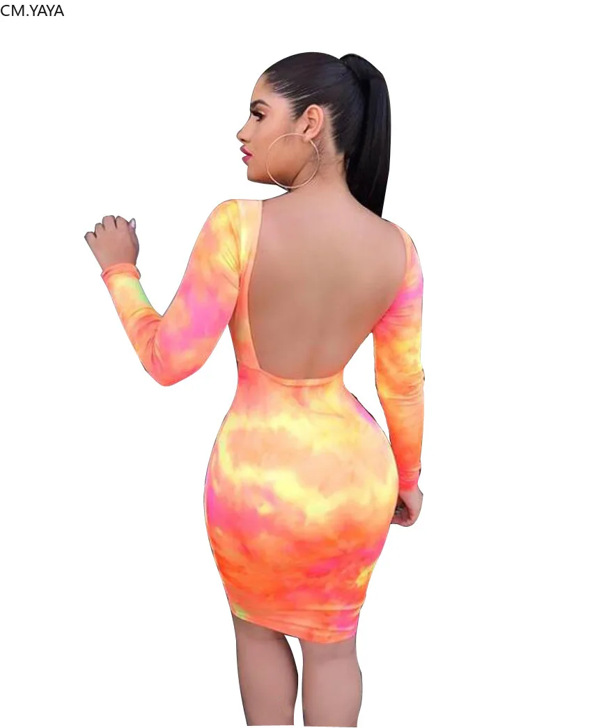 Женское облегающее платье средней длины с принтом в виде галстука-бабочки и