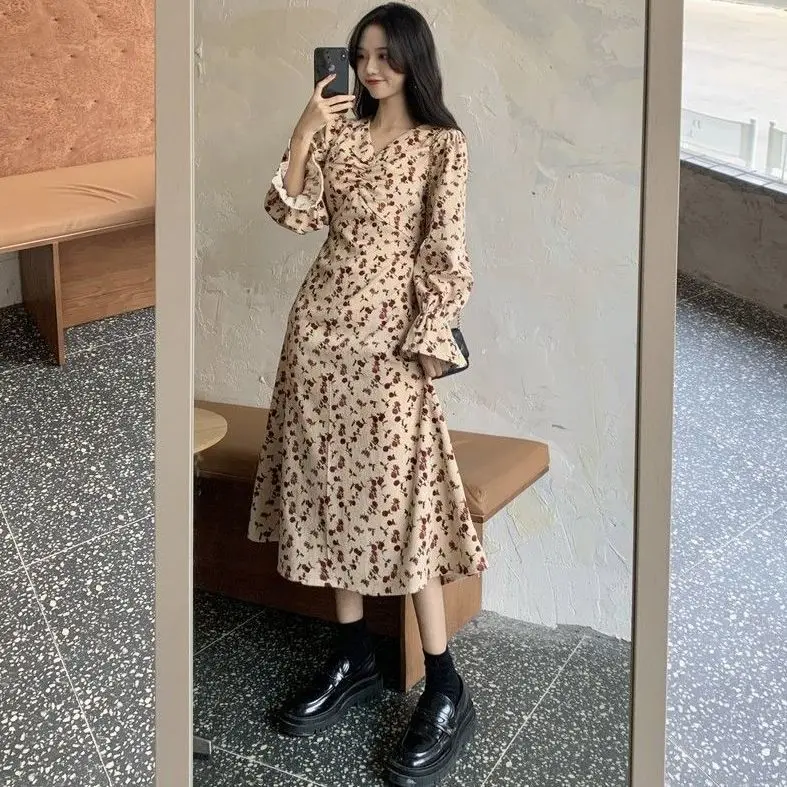 

Новинка лета 2021, женское облегающее уличное платье для французских меньшинств, модное и модное Цветочное платье