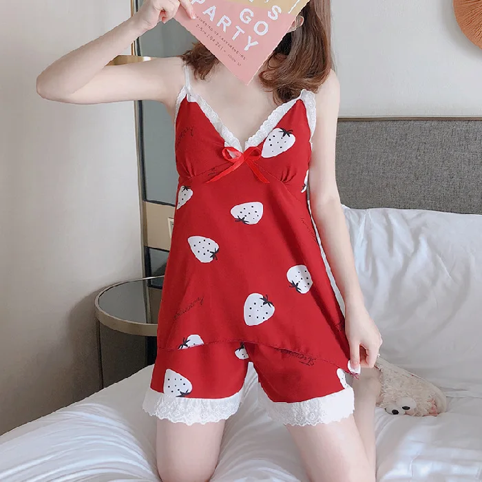 

Женский летний костюм, пижама в виде клубники, пикантное корейское нижнее белье, милая мультяшная домашняя одежда для сна с нагрудной подкл...