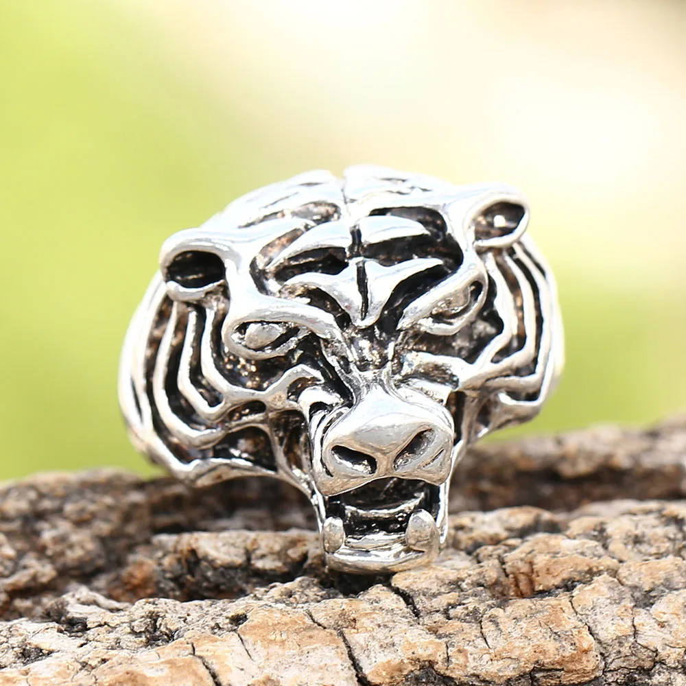 

New Design Metal Punk Vintage Silver Engraved Tiger Head Ring Fashion Trend Hip Hop Rock Style Popular Jewelry Creative Gift