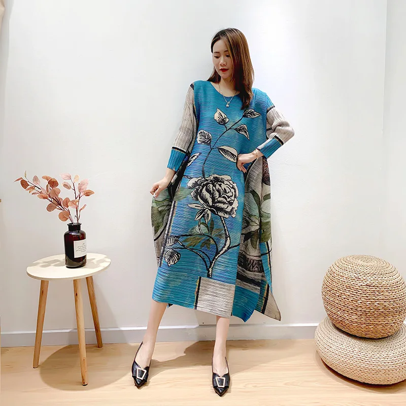 Loose Dress For Women 45-75kg 2022 Early Autumn Printed Round Neck Casual A-Line Elastic Loose Blue Miyake Pleated Dress Midi