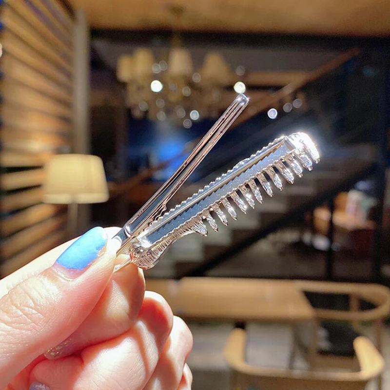 

Personality Crystal Scissors Hair Clips Shining Rhinestones Comb Shape Hairpin Fashion Girls Barrettes Elegant Hair Accessories