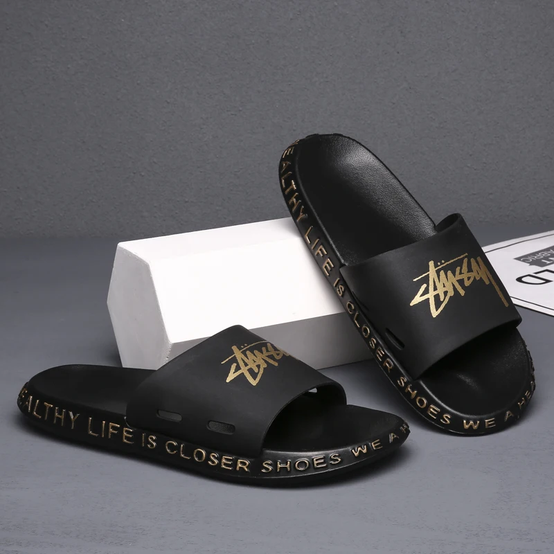 

Men Take A Shower Non-slip Shoes Men's Light Designer Casual Slippers Soft Breathable Brand Indoor High Quality Flip Flop Flat