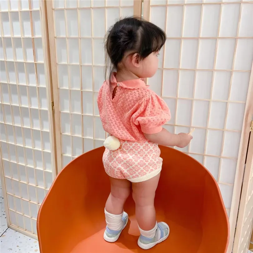 Одежда для маленьких девочек летний трикотажный комплект одежды малышей: топ +