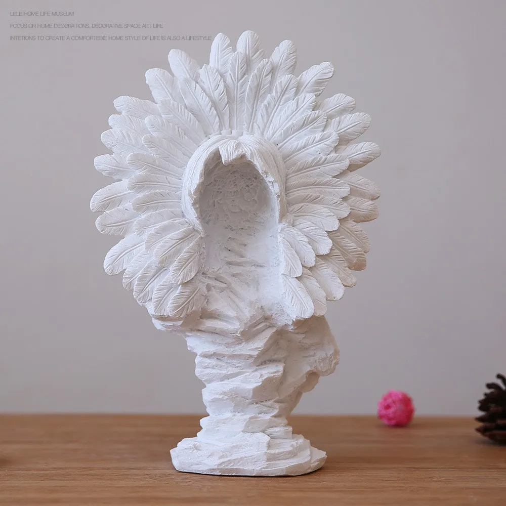 Скульптуры белых индийских персонажей из смолы в современном стиле для