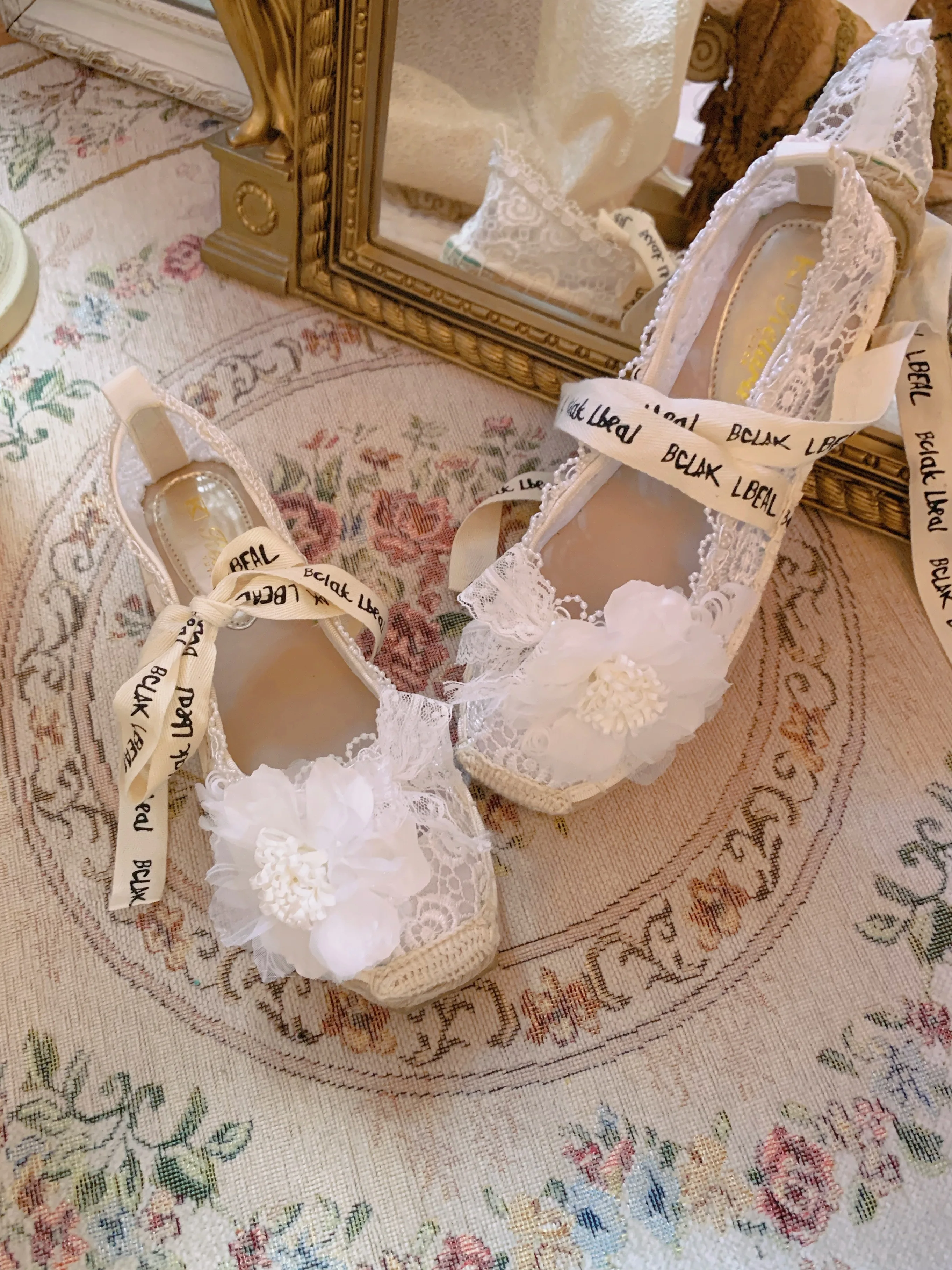 

Sweet Women's Mesh Lace Hollow Out Lace Up Flats Casual Shoes L09