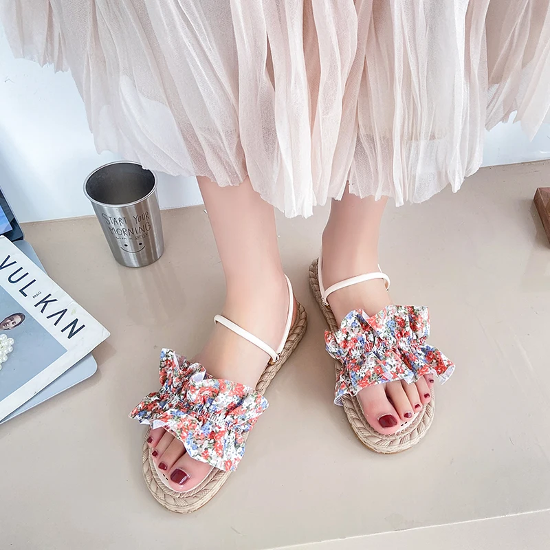 

Flower Shoes Woman 2021 Female Slippers Lady Luxury Slides New Summer Girl Soft Designer Flat PU Rubber Floral Basic Slippers Ca