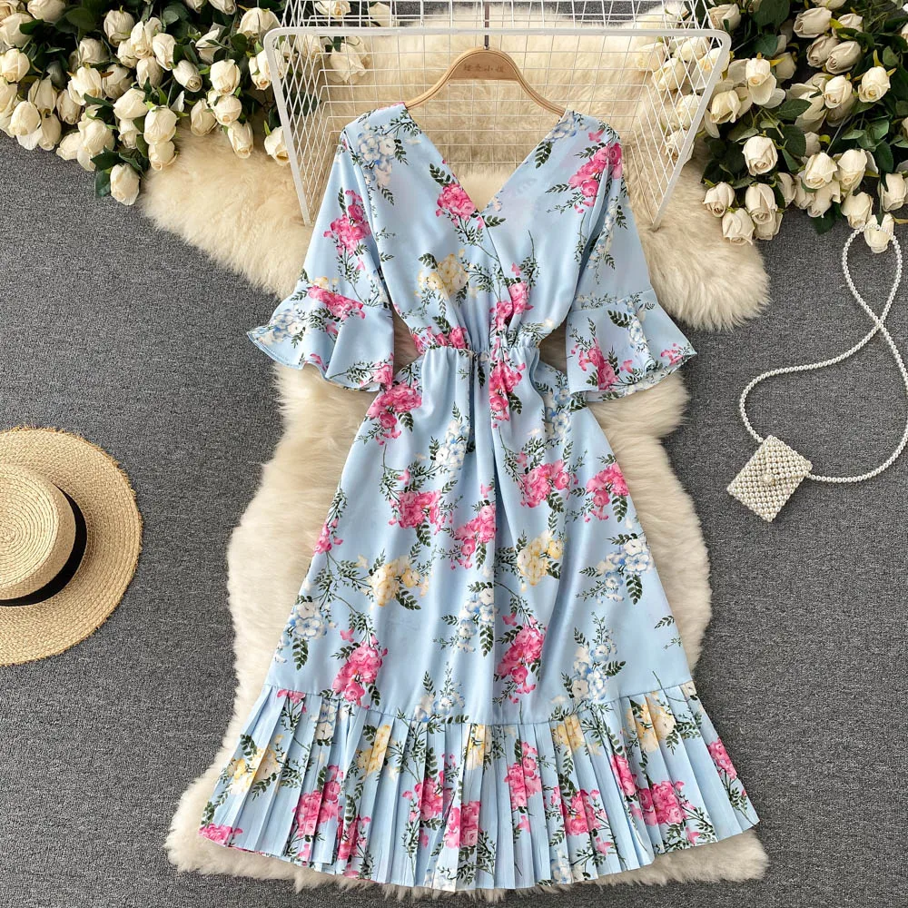 

Женское платье с цветочным принтом, V-образным вырезом и коротким рукавом