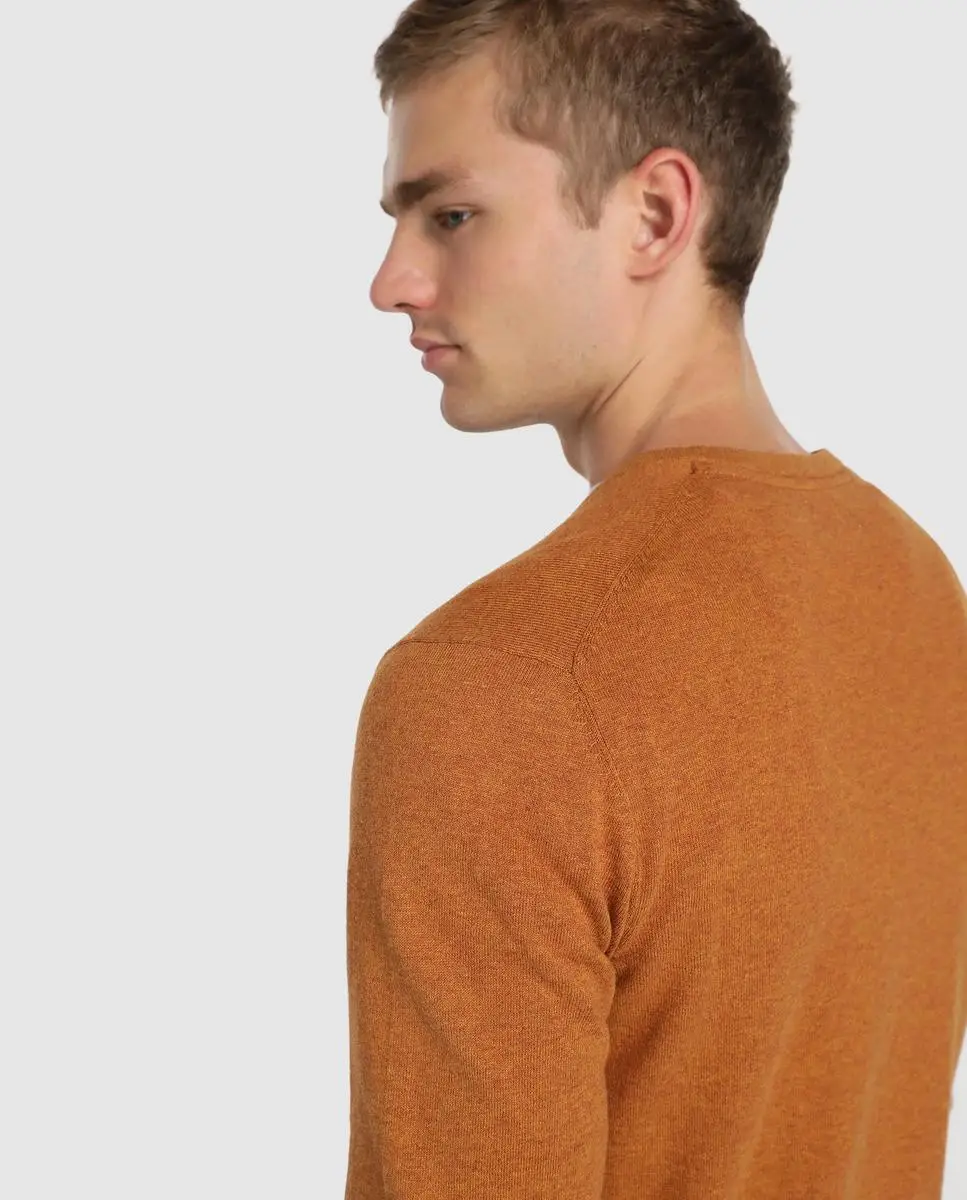 Мужская майка горчичного цвета с v-образным вырезом | Спорт и развлечения